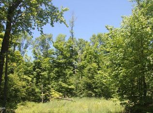 Welk Rd, Equinunk, PA 18417