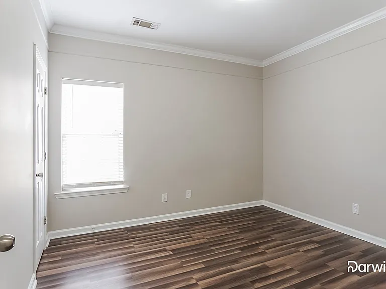 700 Waterford Ln — Photo 12