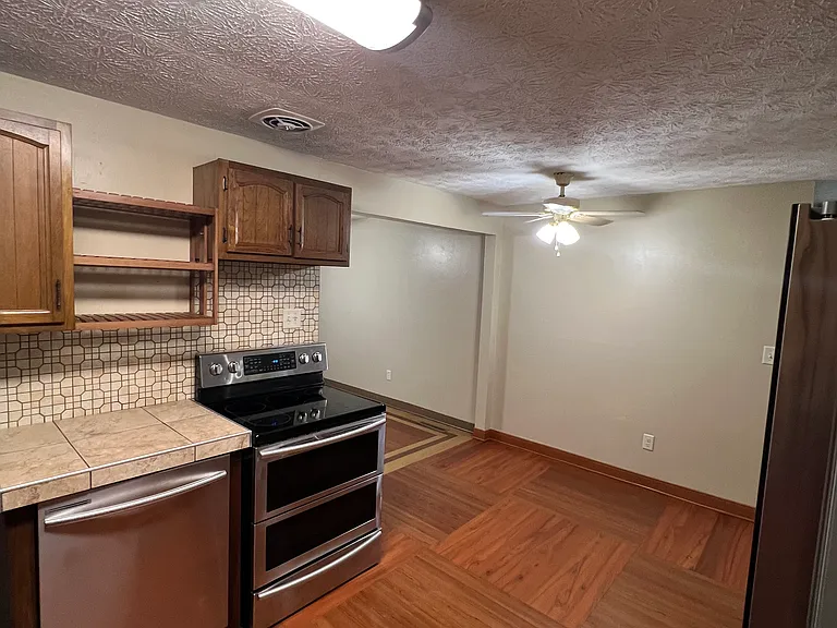 5212 Seaman Dr — Photo 6