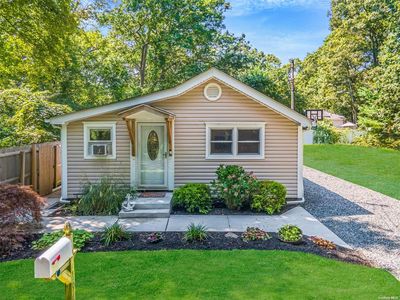 196 Dahlia Drive, Mastic Beach, NY, 11951