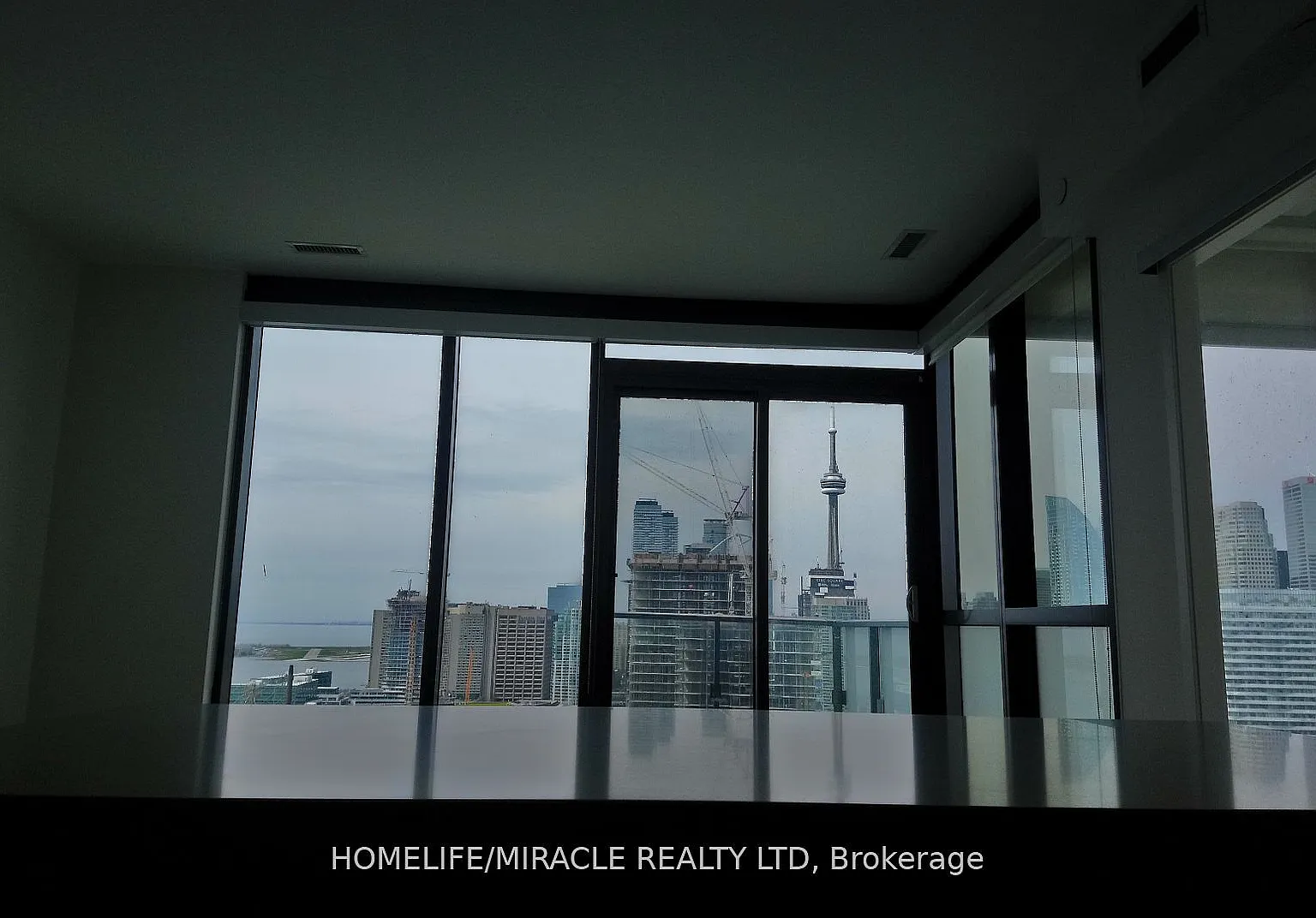 Monde Condo — Photo 4