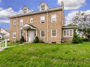 82 Richard St, West Hartford, CT 06119
