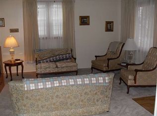 552 N 8th St, Clinton, IN 47842