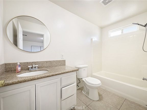 5th image of 8012 Catalpa Ave