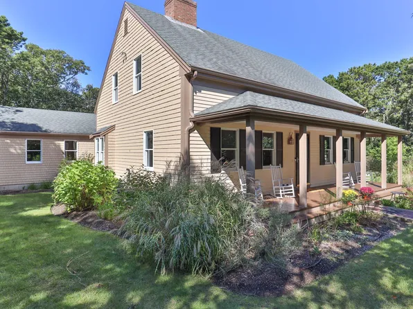 4 Chapel Hill Lane, Harwich, MA 02645