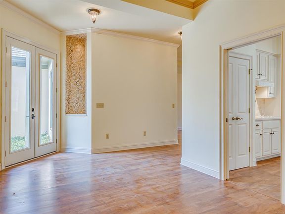 3rd image of 9137 Berrington Pl