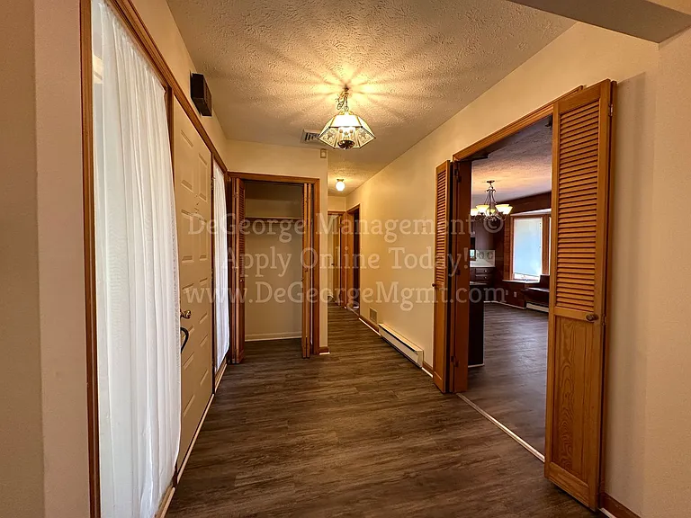 311 1/2 Washington St — Photo 4