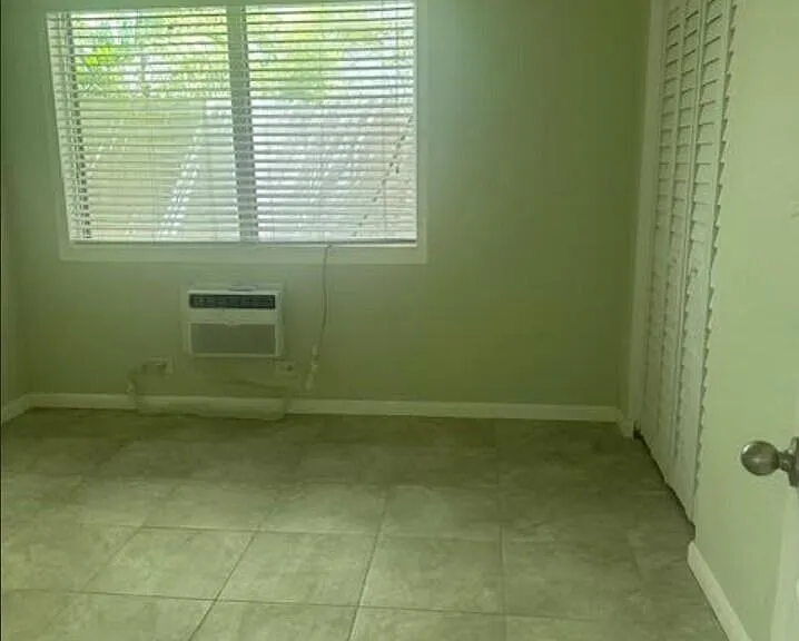 3081 Virginia St — Photo 9