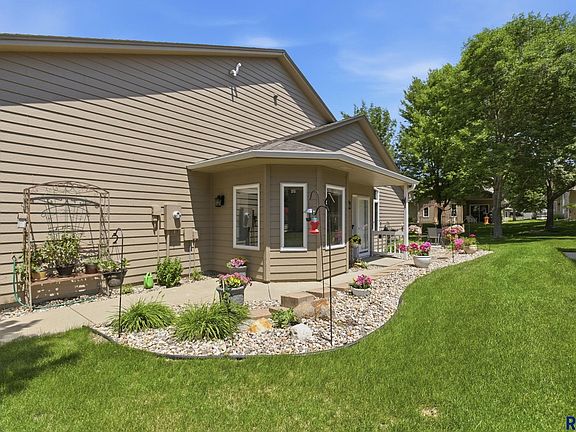 2nd image of 7214 S Witzke Pl