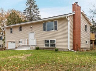 106 Lindale Dr, Colchester, VT 05446