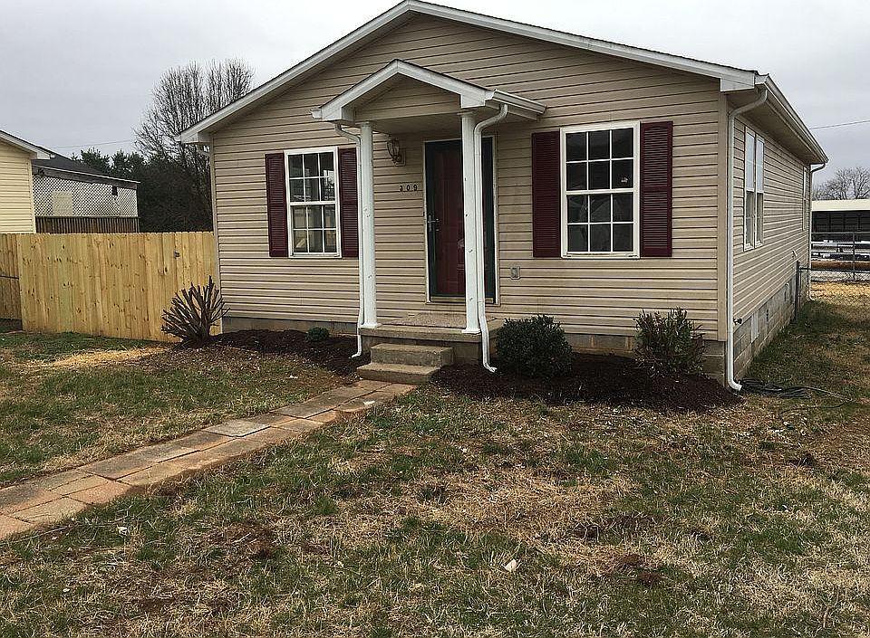 1st image of 309 Easton Cir