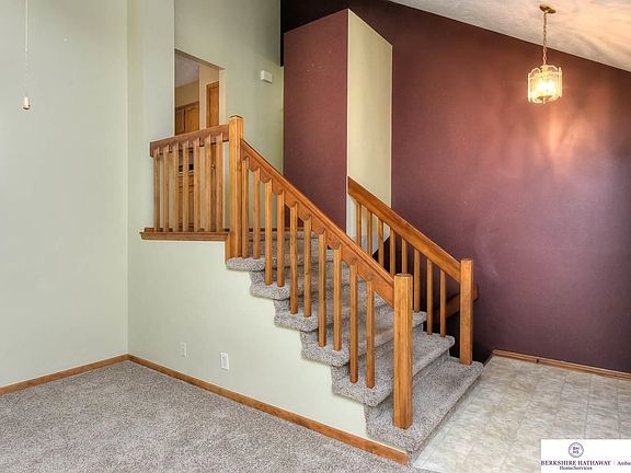 5th image of 3313 S 152nd Cir