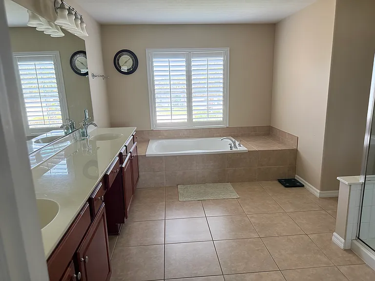 2462 Sutherland Ct — Photo 8