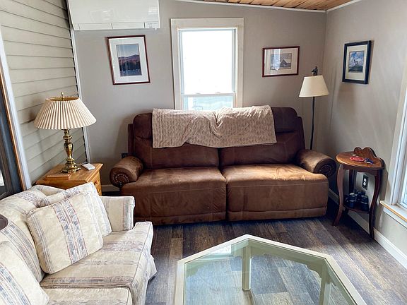 3rd image of 422 Little Rutland Road