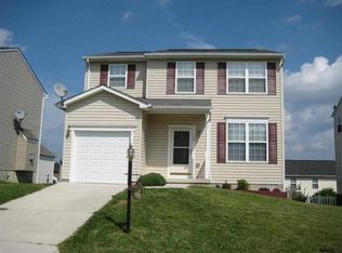 10 Dunmore Dr, Hanover, PA 17331