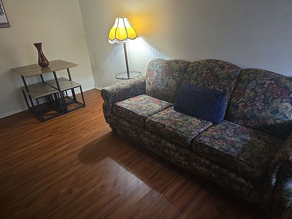 3rd image of 1349 Jefferson Dr