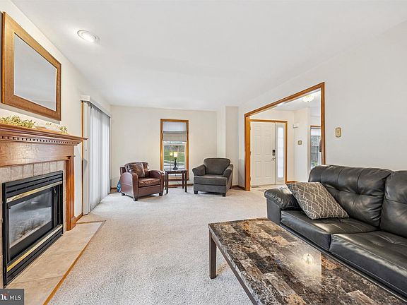 5th image of 246 Moria Pl #246