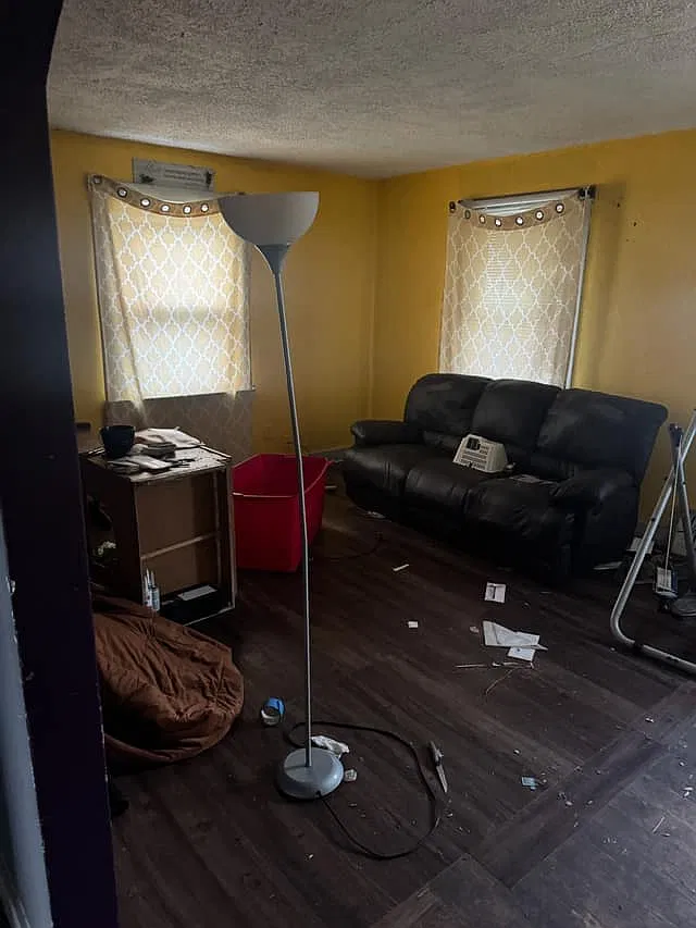 3 bed, 806 sqft, $900 — Photo 4