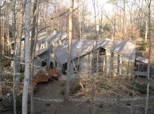 1265 Heards Ferry Rd, Sandy Springs, GA 30328