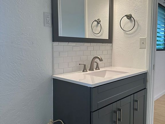 3rd image of 98-413 Kaonohi St APT 4