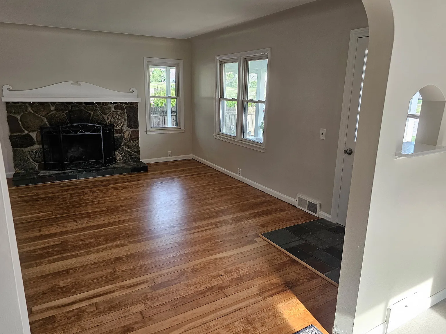 W Tienken Rd, Rochester Hills — Photo 4