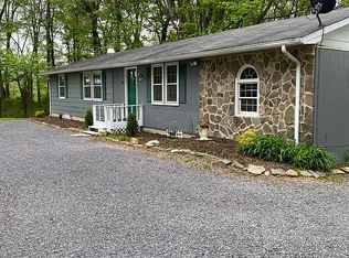 6183 Old Auburn Rd, Warrenton, VA 20187