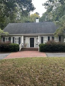 300 Sherwood Forest Rd, Winston Salem, NC, 27104
