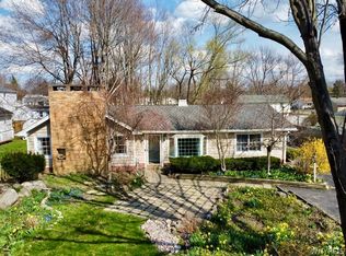 6647 Gates Dr, Derby, NY 14047