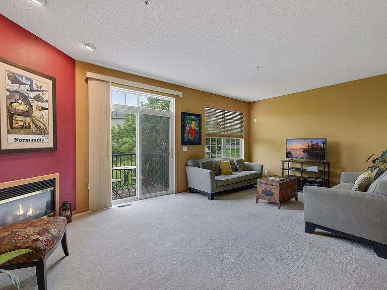 15544 Lilac Dr — Photo 32
