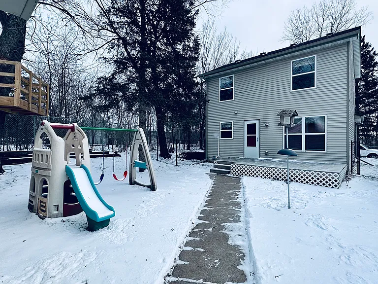 335 Sherwood Ave — Photo 32