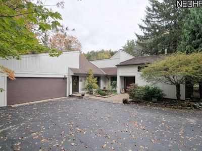 7877 Eagle Rd, Willoughby, OH, 44094