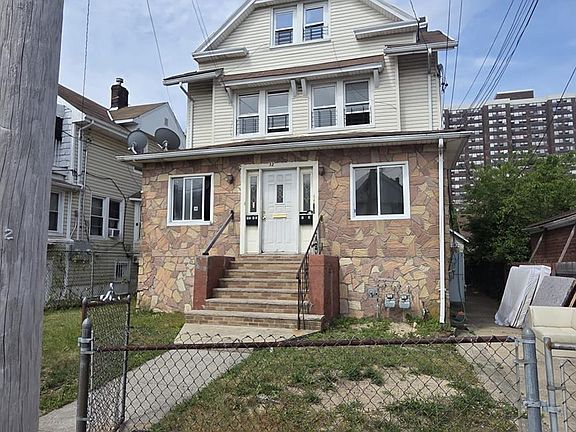 4th image of 329 Beach 29th Street