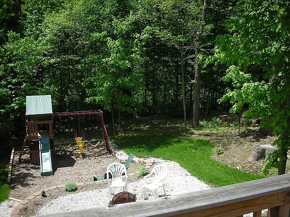 3rd image of 8228 Belcrest Ct