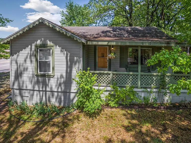 258 W Miller St — Photo 17