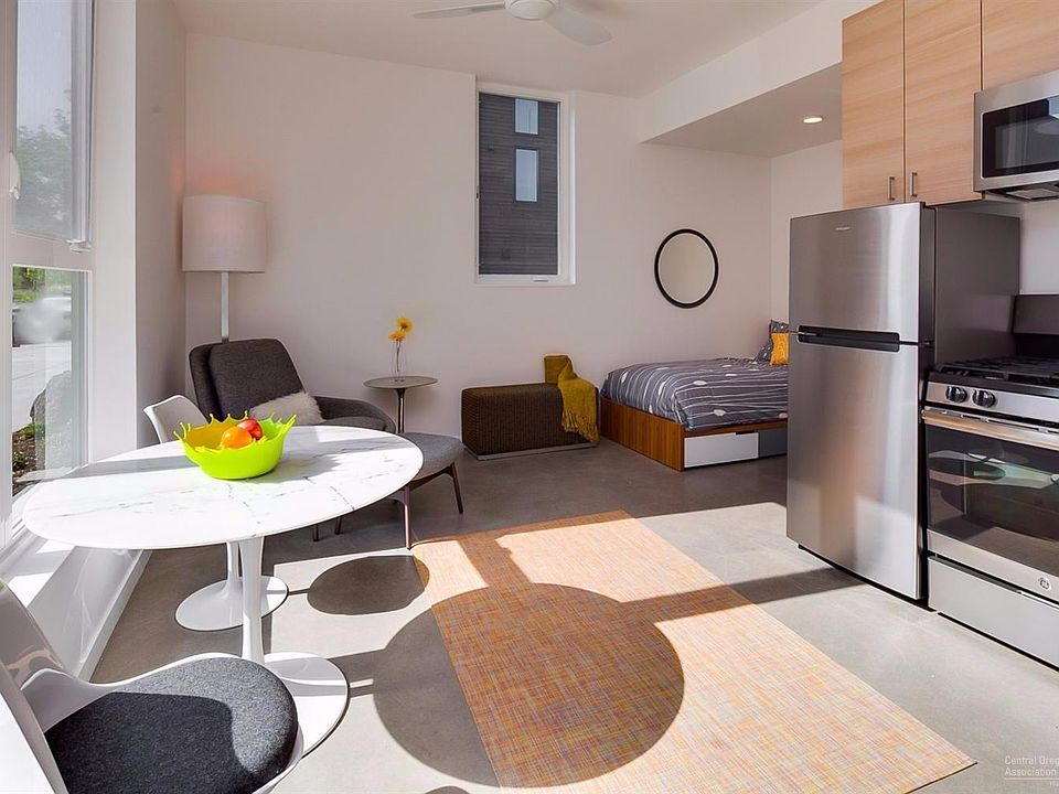 2nd image of 55 SW Wall St #4