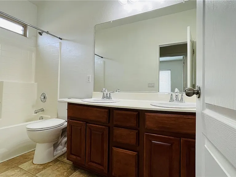 669 Emerald Idol Pl — Photo 17
