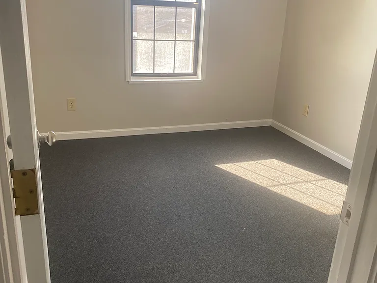 708 E Lincoln Trail Blvd #3 — Photo 4