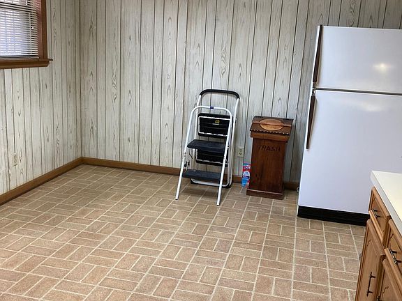 5th image of 3525 Crystal St