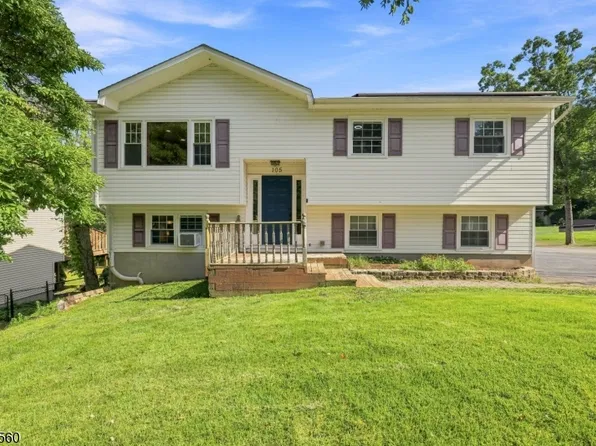 105 Leland Trl, Hopatcong Boro, NJ 07843