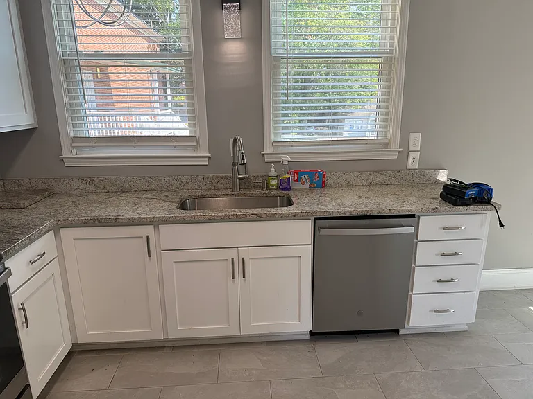 211 Shuler St — Photo 18