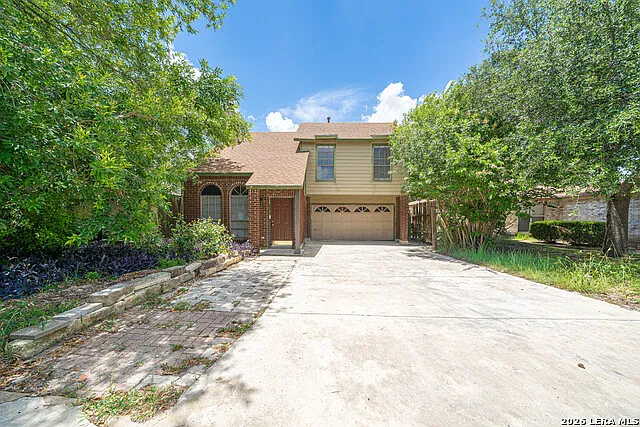 5 bed, 2.5 bath, 1899 sqft, $1,995 — Photo 3