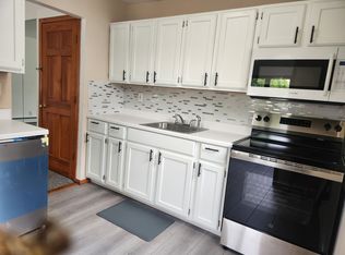 65 E Saltaire Rd FLOOR 1, Lindenhurst, NY 11757