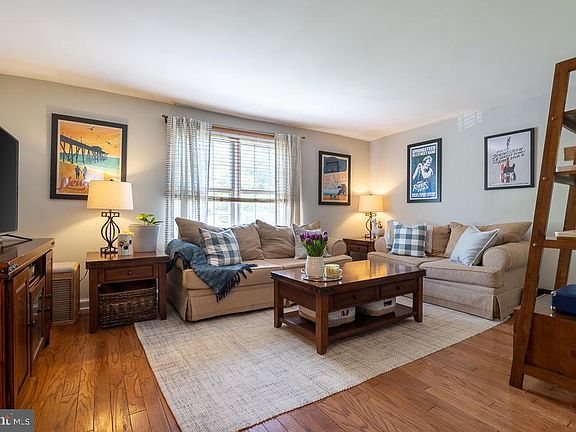3rd image of 818 S Arlington Mill Dr #4302