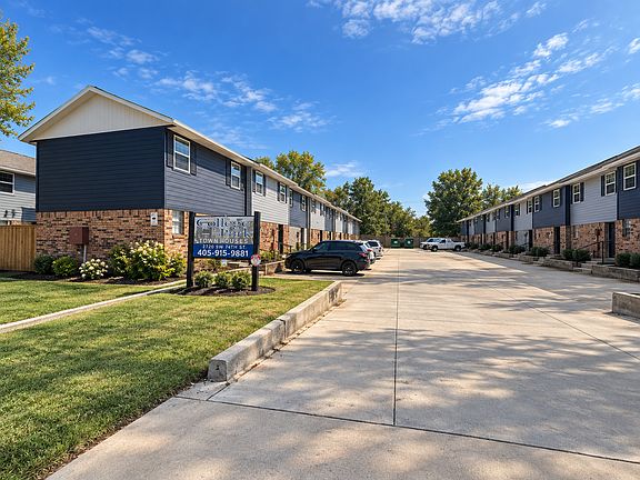 5th image of 2720 SW 74th St APT 44