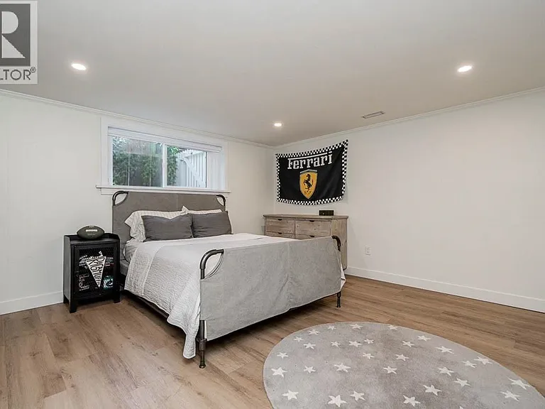 2784 Crescentview Dr — Photo 7