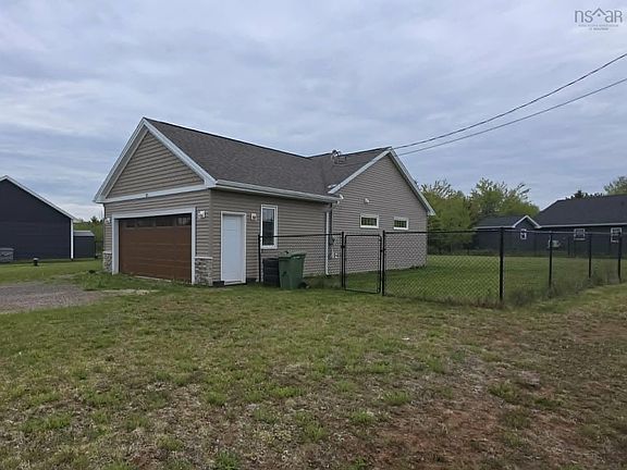 3rd image of 21 Wexford Dr