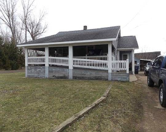 2nd image of 1419 Schuster Ave