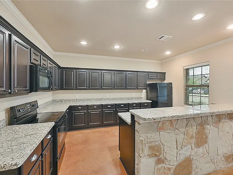 128 Kimber Ln — Photo 6
