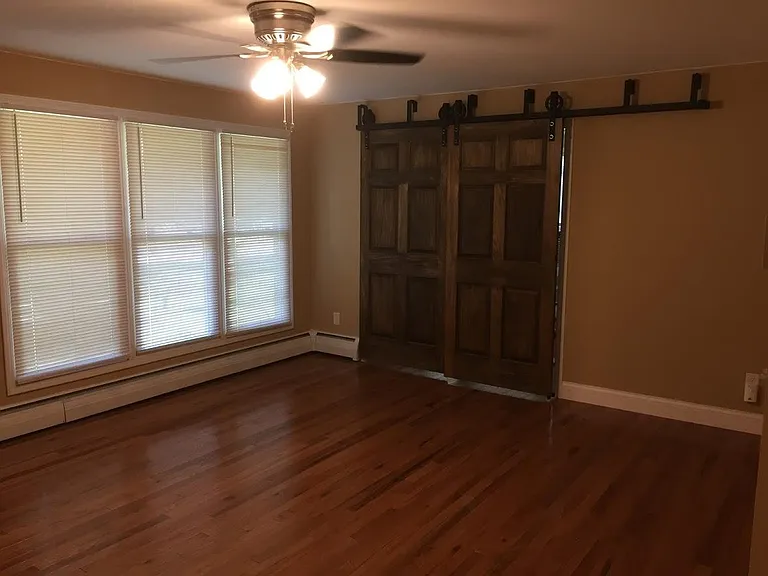 1026 W Lorain St — Photo 20