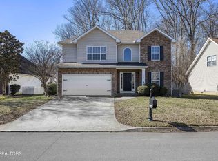 10041 Madison Ridge Ln, Knoxville, TN 37922